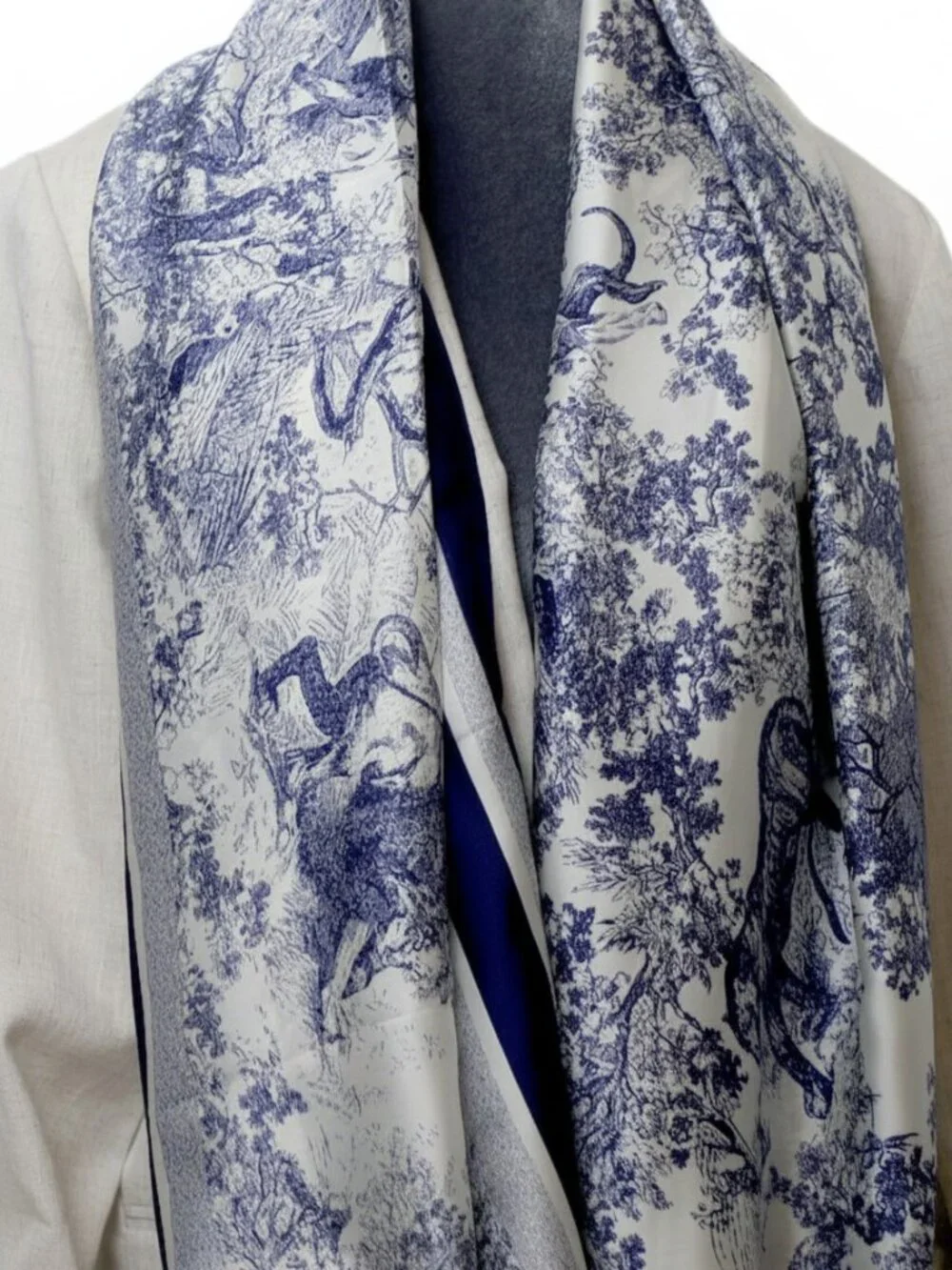 NWT Blue Cream Toile Animal Print Imitation Silk Summer Scarf Wrap Cami